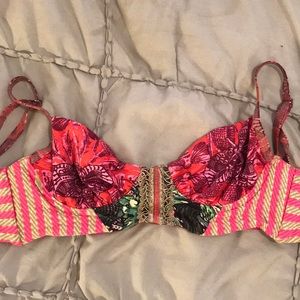 Reversible bikini top